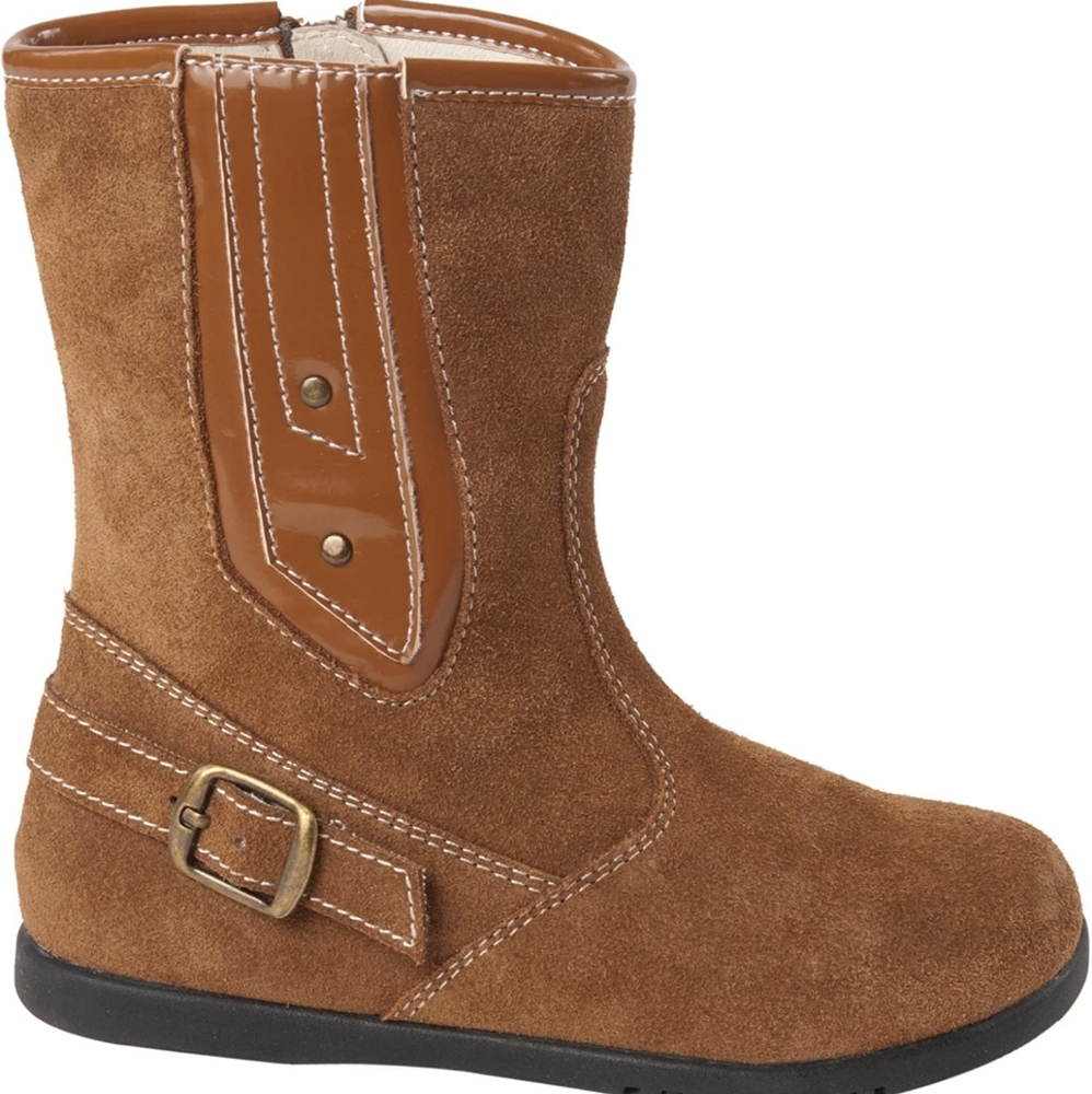 NWT NIB Momo grow Sydney suede boots